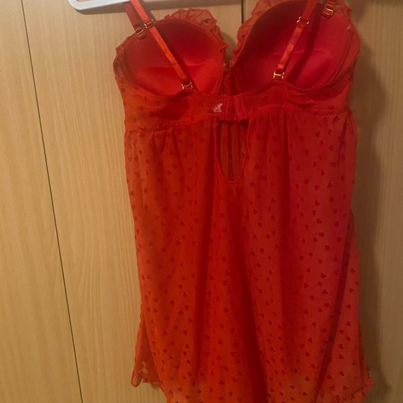 lingerie - Picture 1 of 4